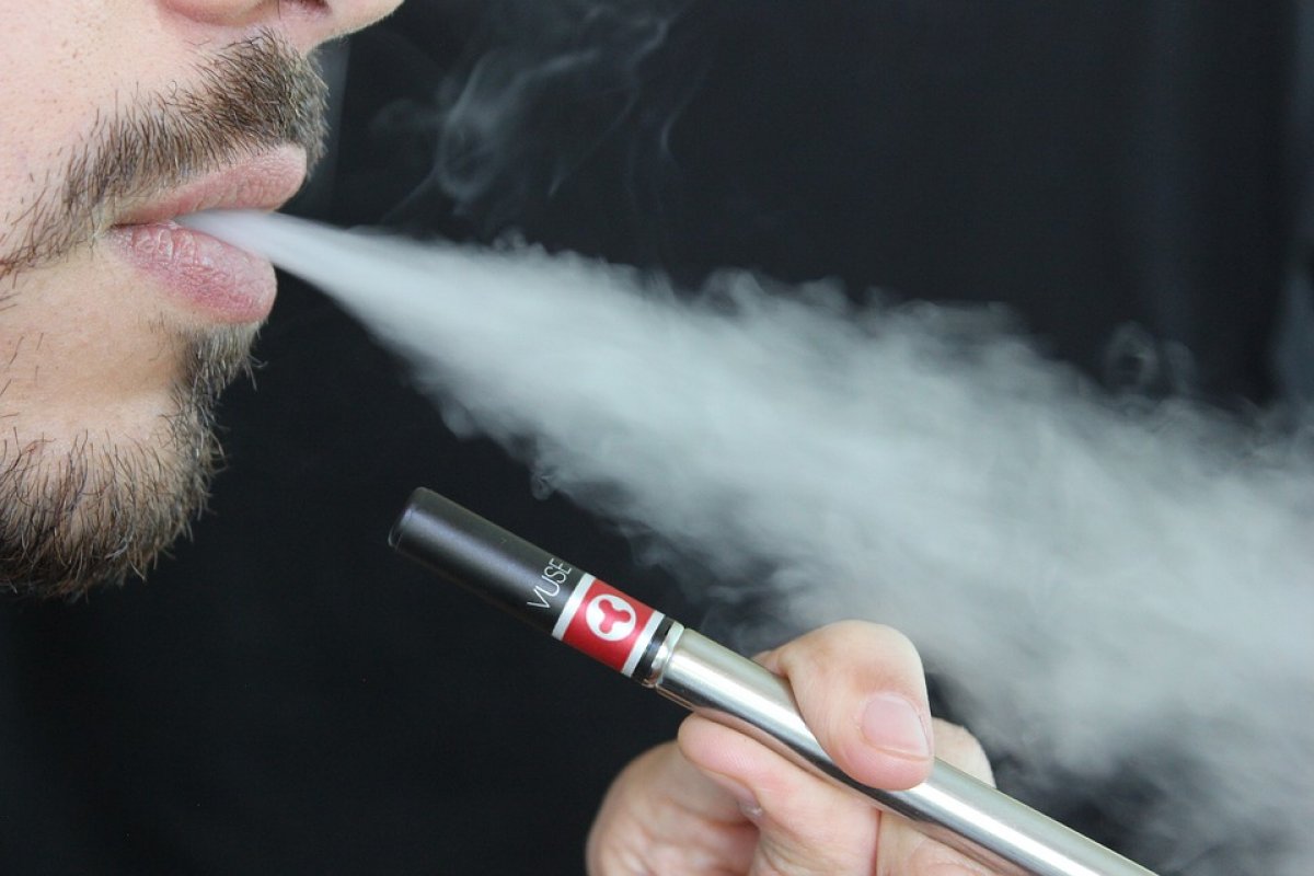 Cigarro eletrônico de sabor está proibido no Michigan