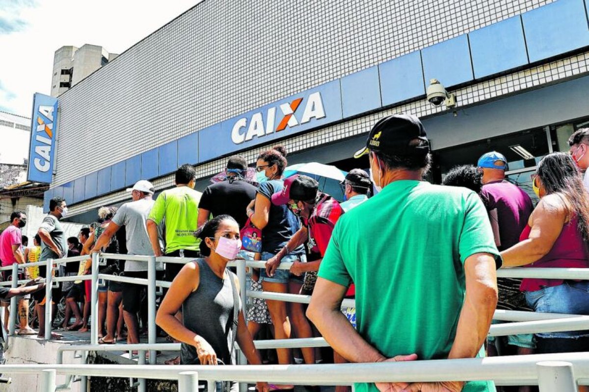 Beneficiários do Bolsa Família com NIS 5 recebem pagamento do Auxílio emergencial nesta segunda (24)