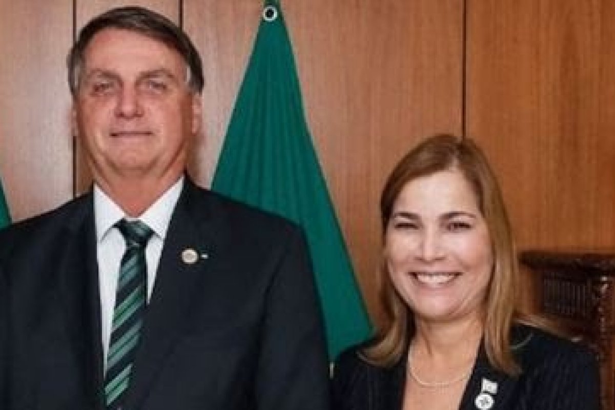 CPI: Mayra nega influência de Bolsonaro para uso de cloroquina