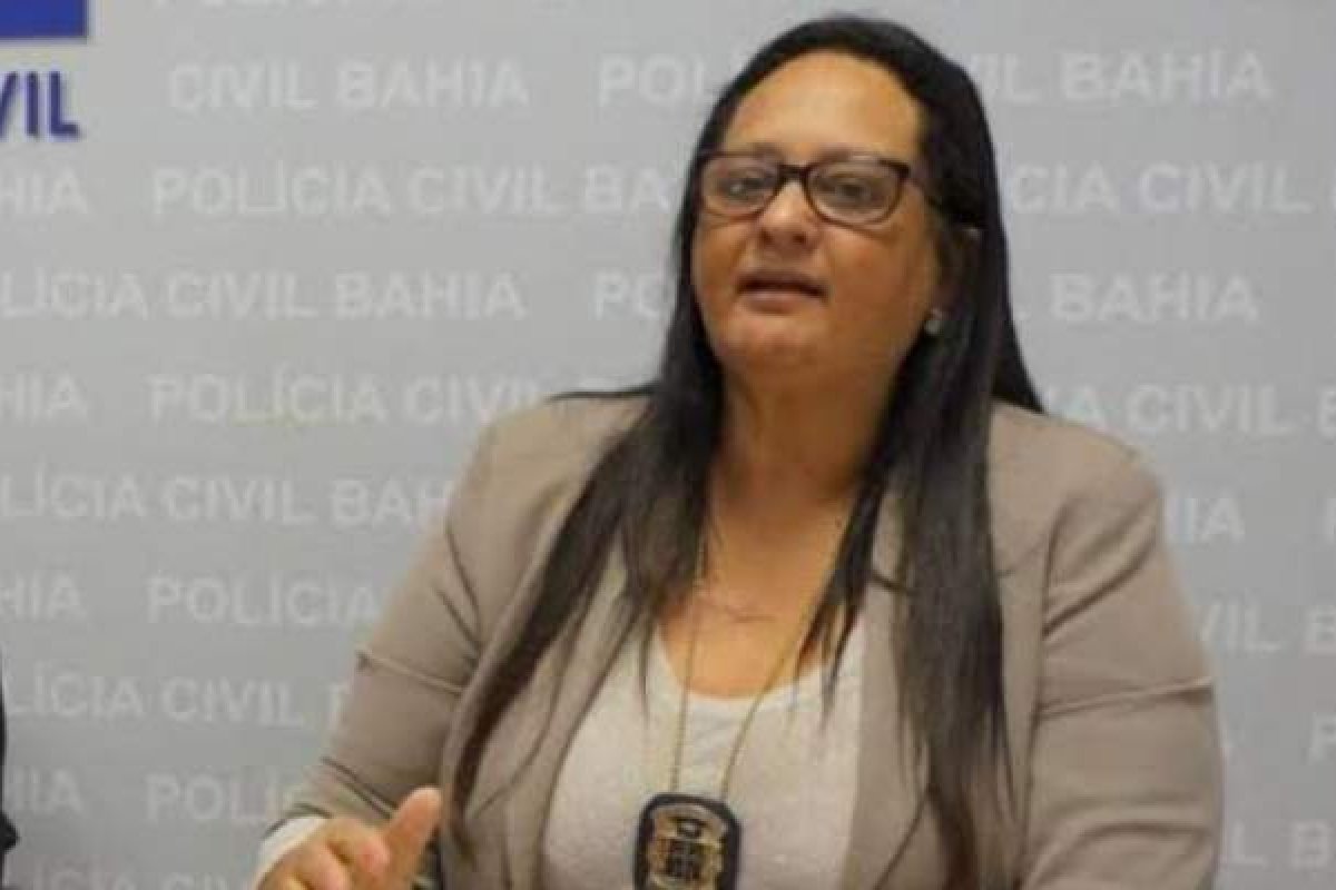 Polícia Civil prorroga por mais 60 dias suspensão da delegada Maria Selma 
