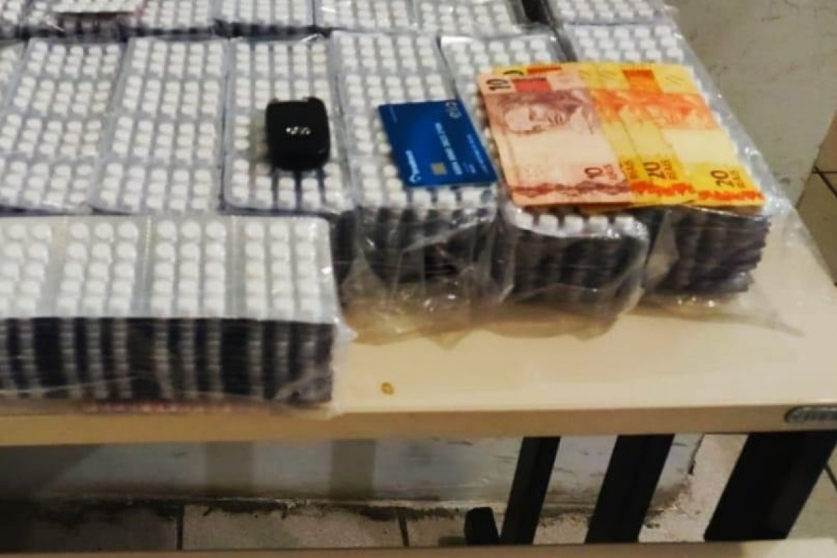 Homem é preso com 15 mil comprimidos de anfetamina no sudoeste da Bahia