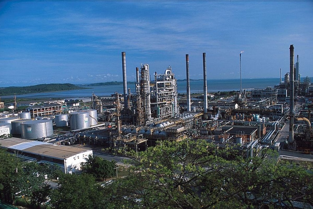 Comissão da Câmara discute venda de refinaria da Petrobras na Bahia