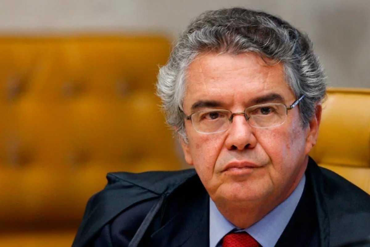 "Perda de tempo", diz Marco Aurélio sobre pedido de Bolsonaro contra restrições
