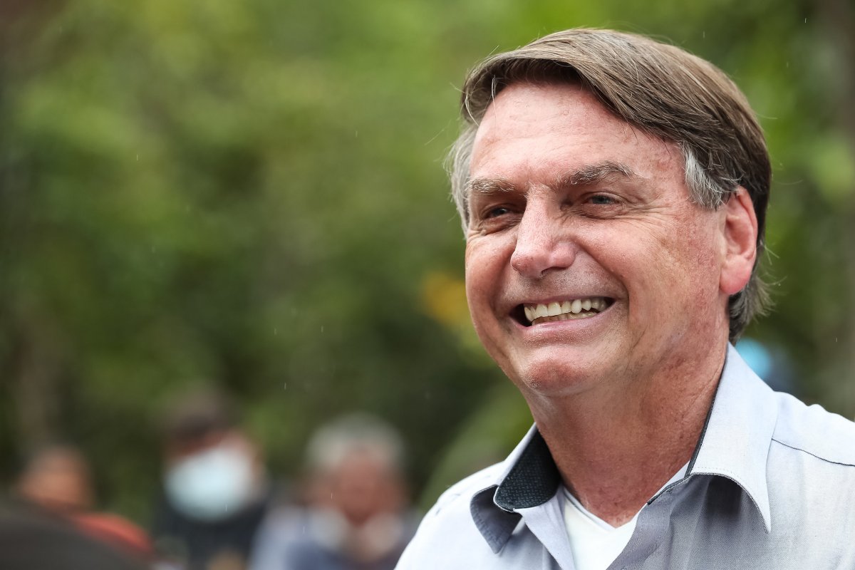 "Só volta na fraude", diz Bolsonaro sobre possibilidade de Lula vencer eleição