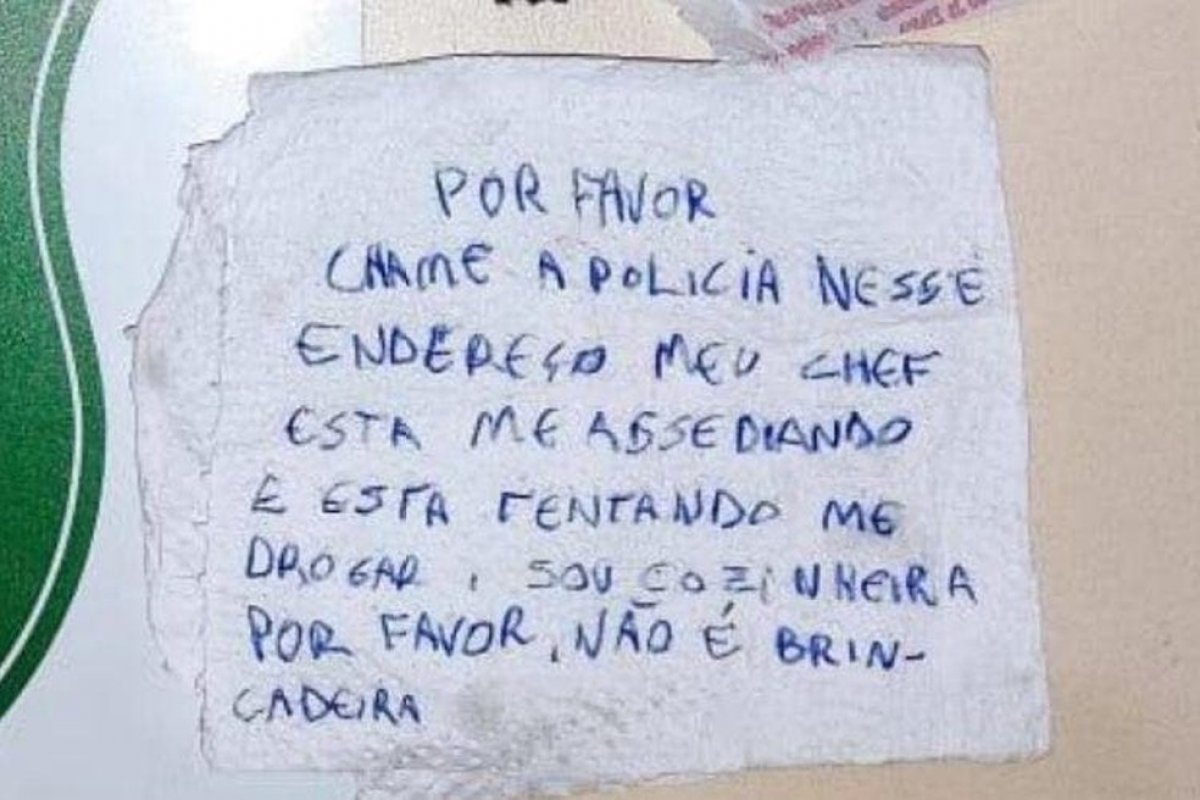 Jovem pede socorro em guardanapo após ser assediada pelo chefe em SC