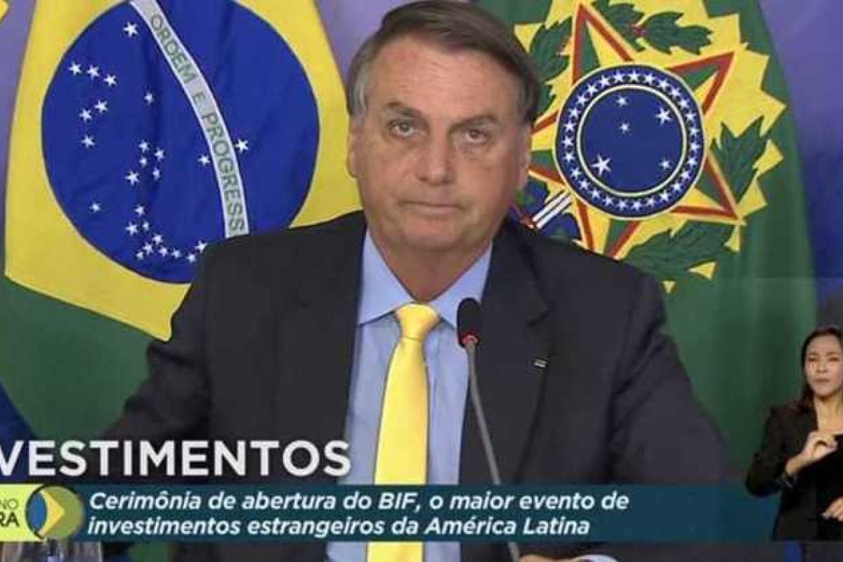Bolsonaro diz em BIF que economia não será comprometida pela Covid-19 
