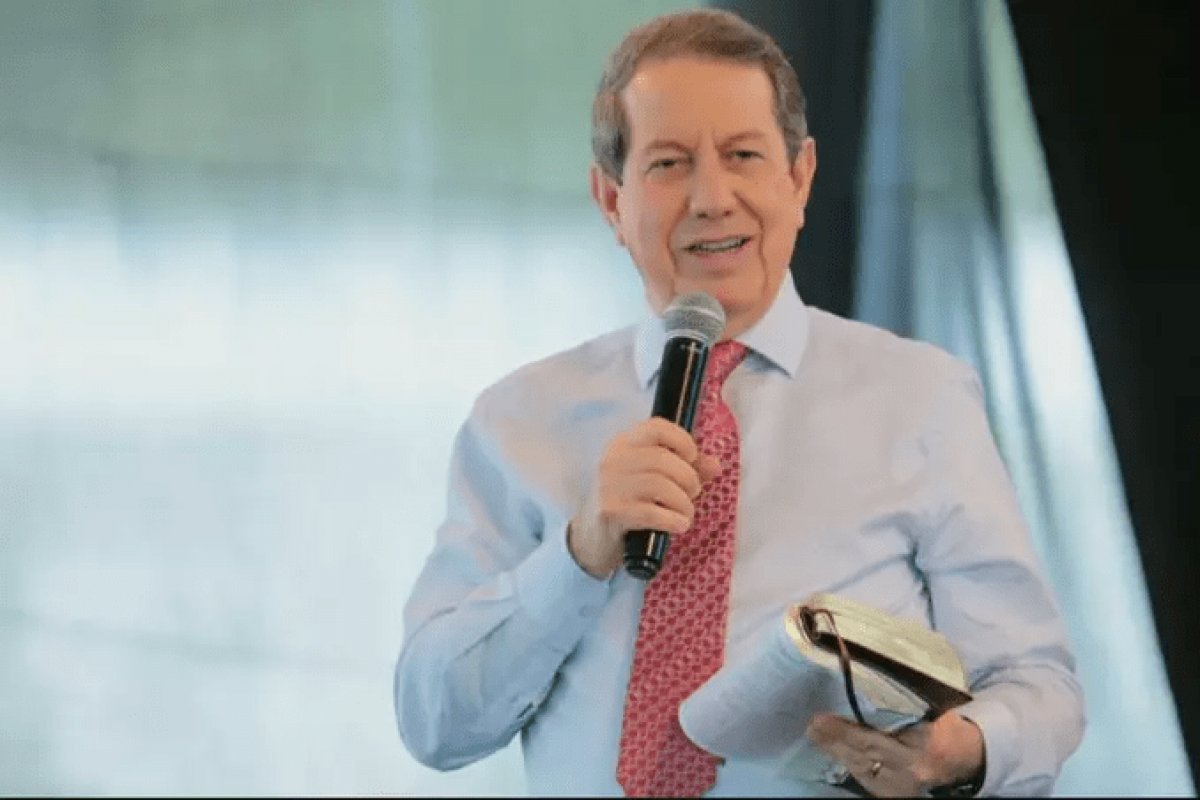 Pastor R.R Soares é intubado no Rio de Janeiro 