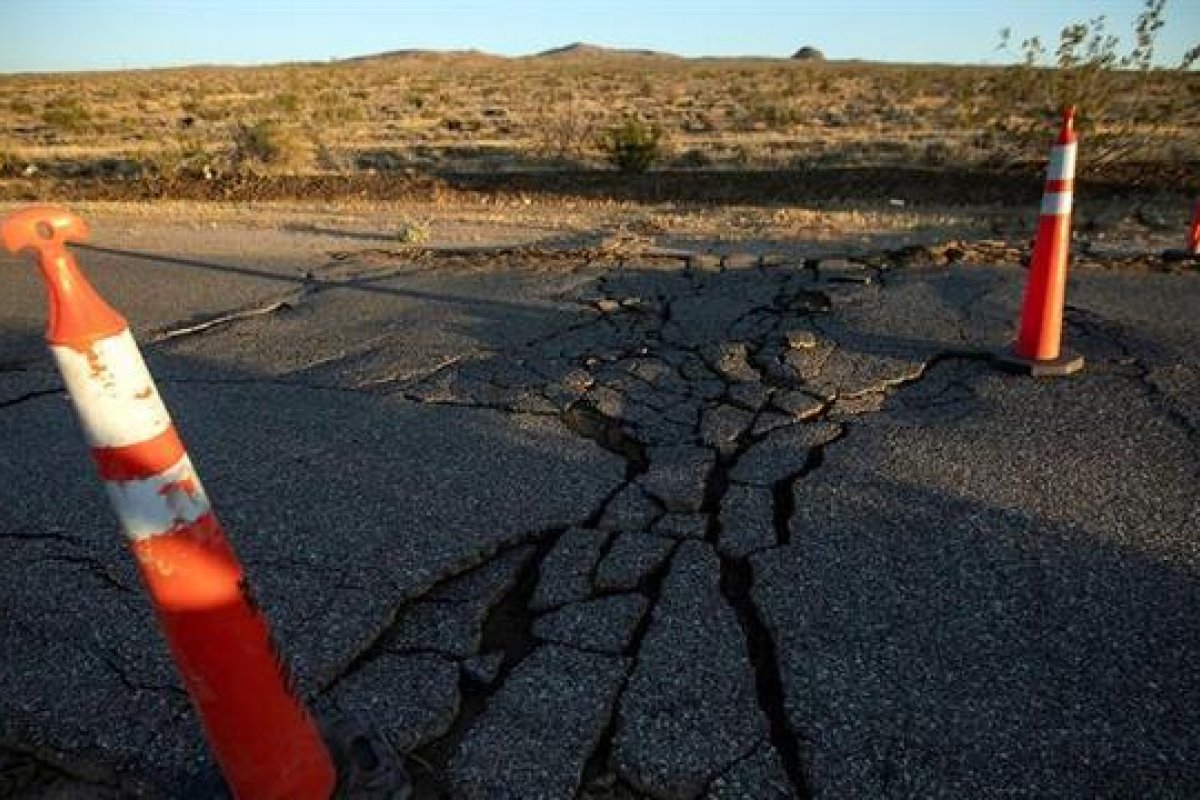 Mais de 150 pequenos terremotos foram registrados neste sábado (5) no sul da Califórnia