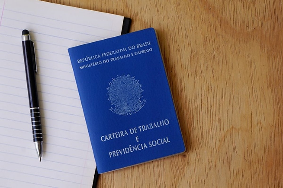 Caged: Jovens preencheram 7 de cada 10 vagas formais abertas em 2021