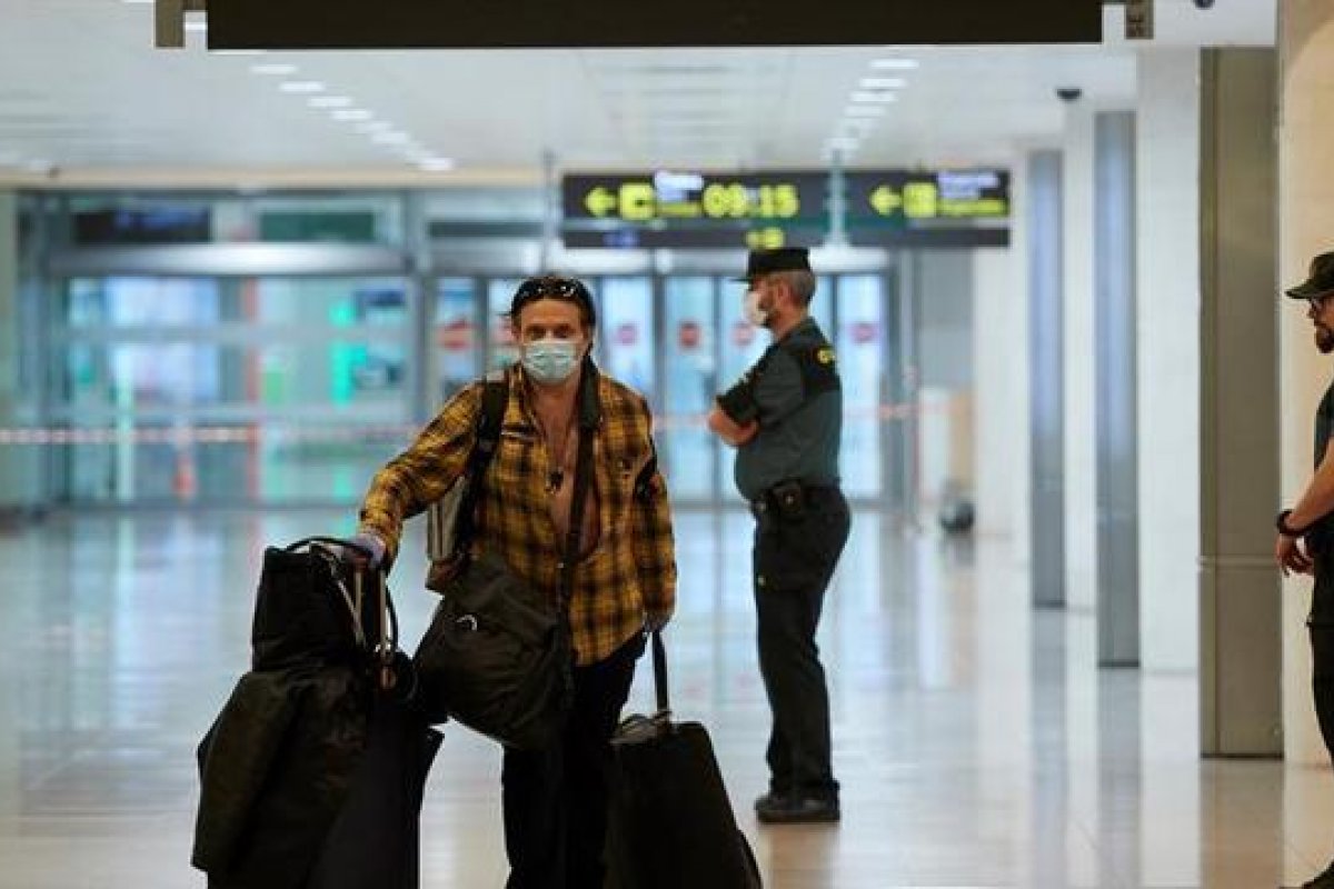 Fronteiras da Espanha são reabertas para turistas vacinados; Brasil fica de fora