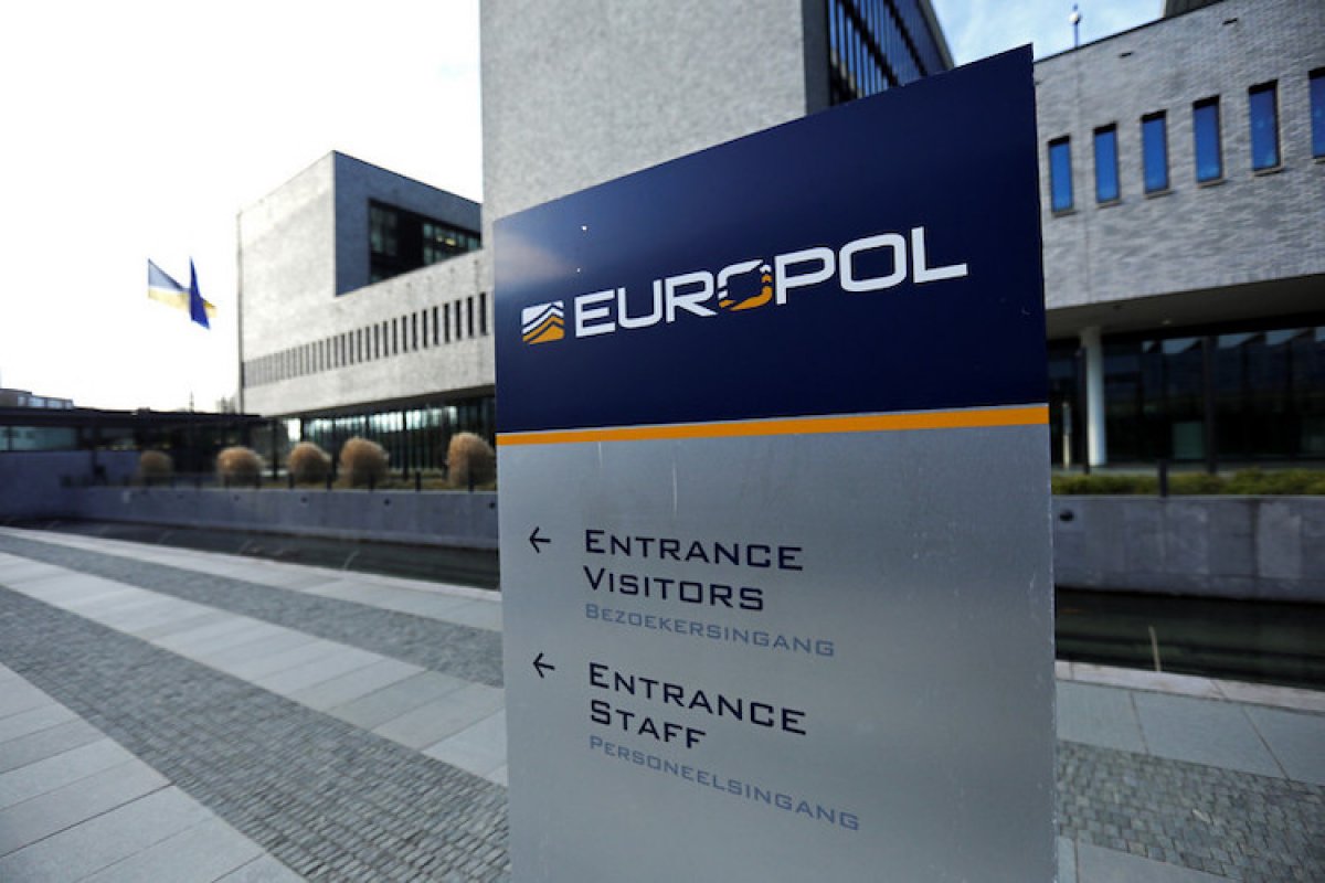 Operação mundial contra o crime organizado prende mais de 800 pessoas
