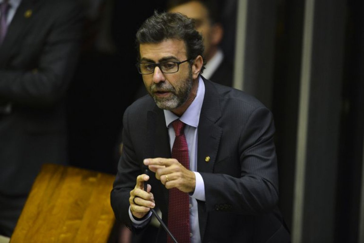 Marcelo Freixo anuncia saída do PSOL 