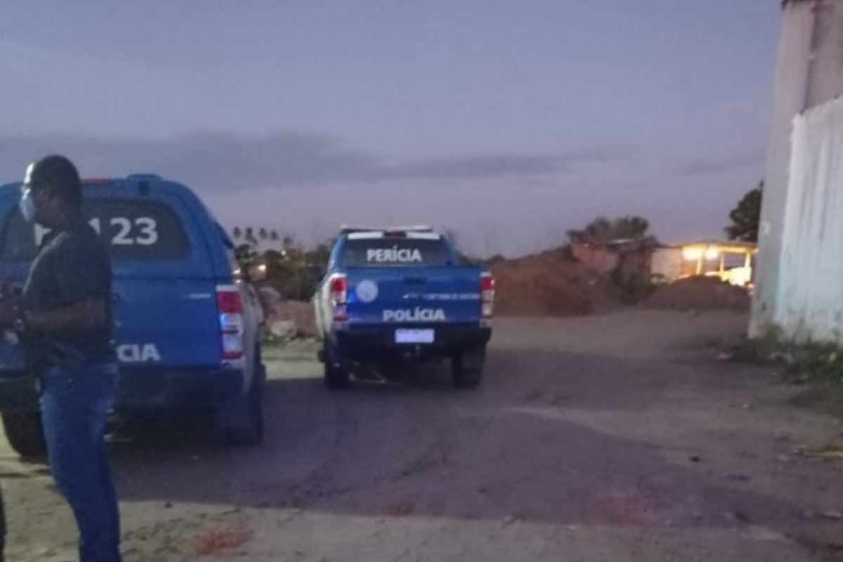 Homem de 26 anos é morto a tiros em bairro de Feira de Santana 