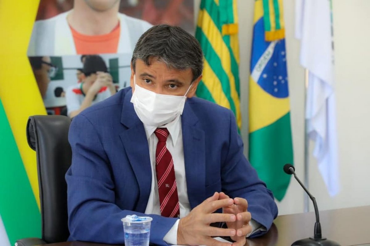 Vídeo: Presidente do Consórcio do Nordeste diz que manterá o contrato para compra de 37 milhões de doses da Sputnik V