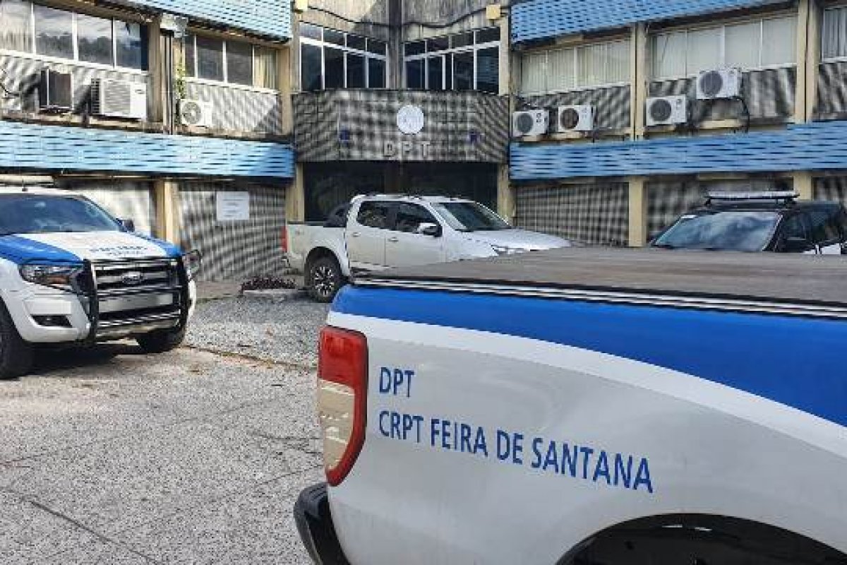 Corpo é encontrado em estado de decomposição em bairro de Feira de Santana 