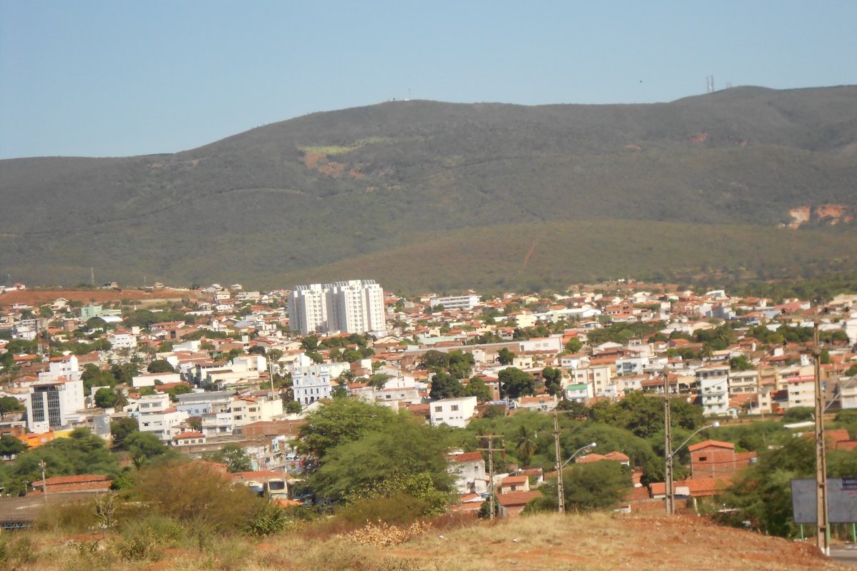 Vereador solicita pontos de vacinação de Covid-19 nos distritos de Brumado, sudoeste da Bahia 