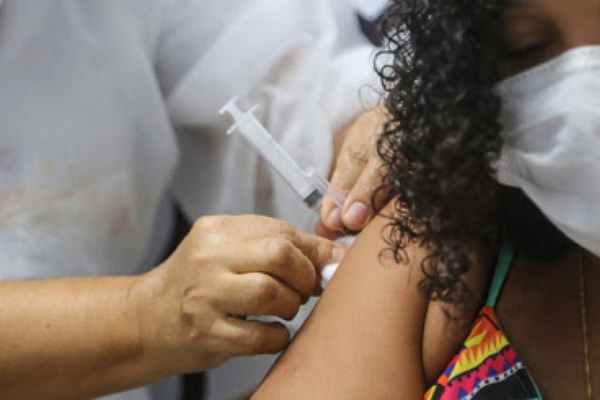 Mais 48 mil pessoas são vacinadas em primeira dose na Bahia