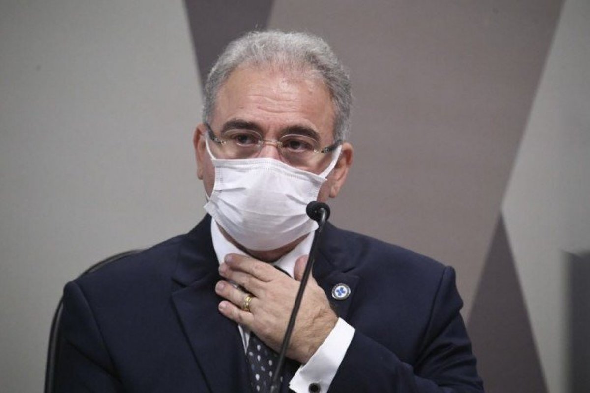 Ministério da Saúde quer vetar o uso da CoronaVac no Brasil, diz Correio Braziliense