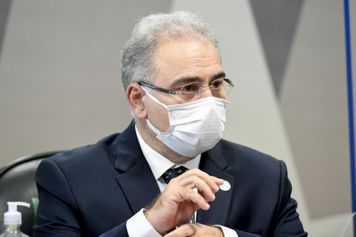 Queiroga afirma que toda população vacinável do país terá 1ª dose até setembro