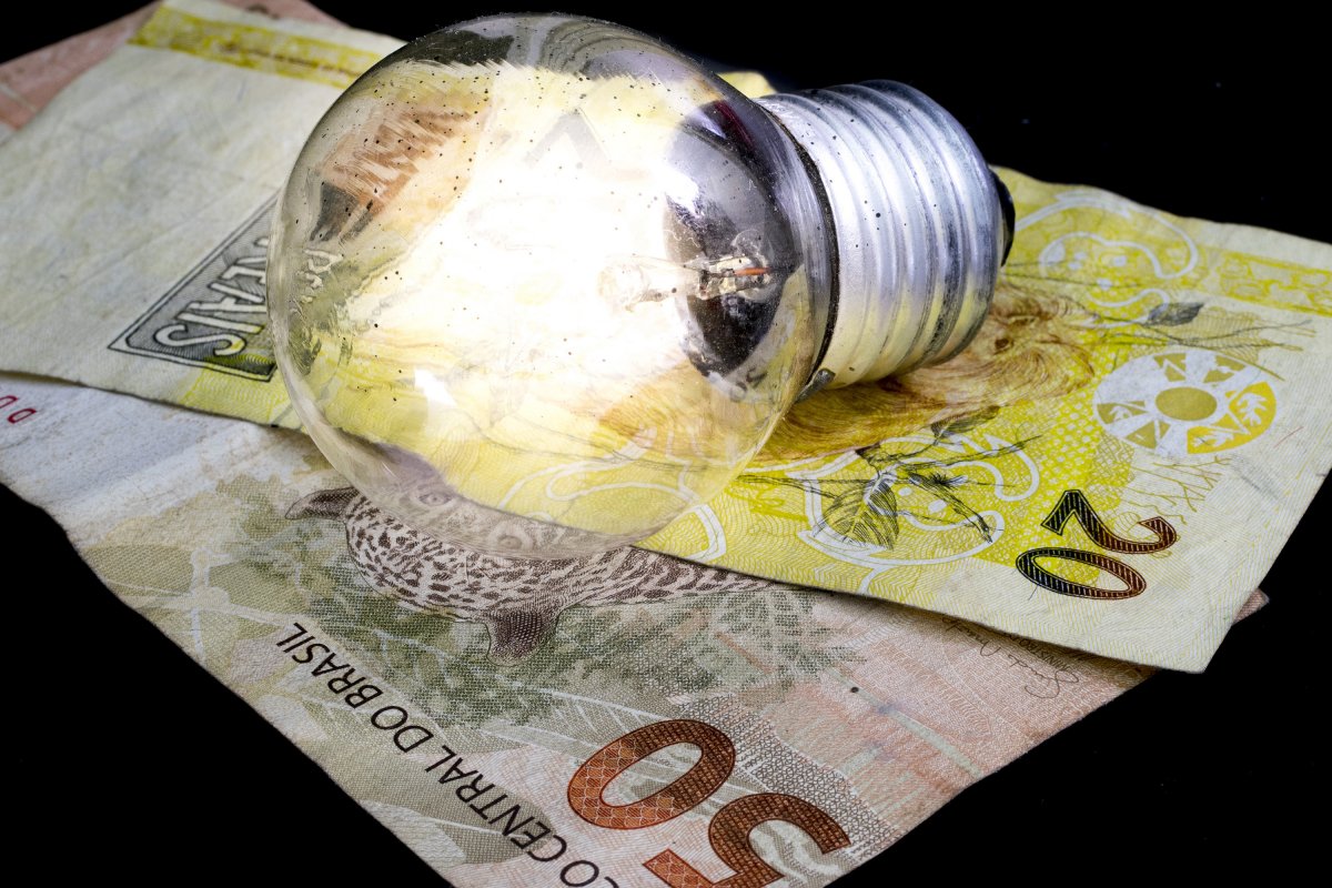 Influência da luz mais cara vai manter inflação alta no curto prazo, diz BC