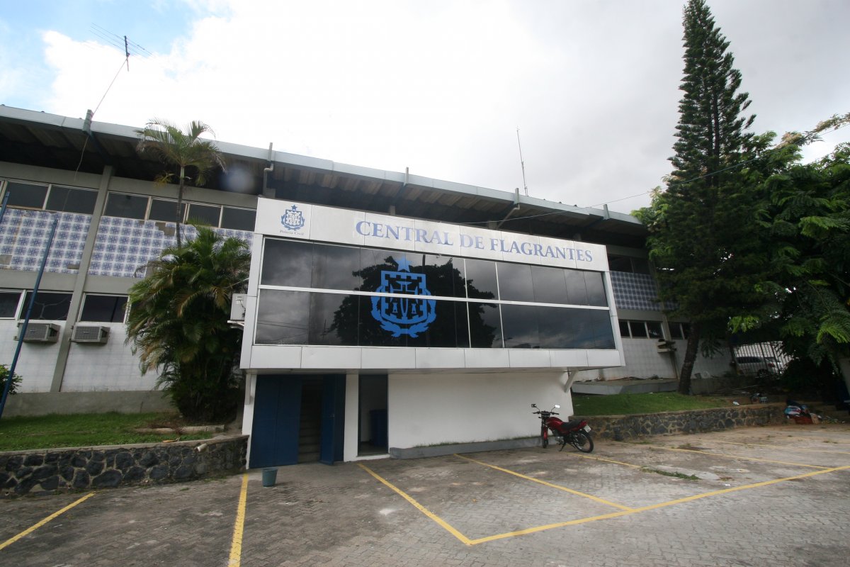 PM é baleado durante tentativa de assalto na região do Subúrbio, em Salvador