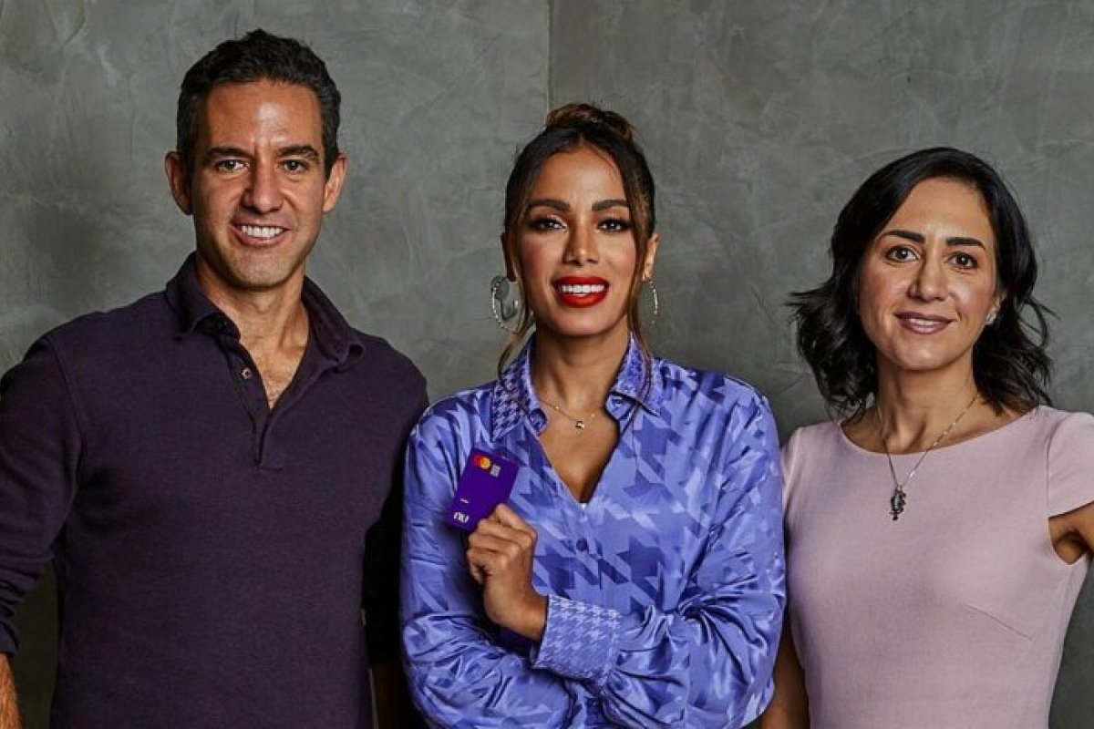 Nubank cancela entrevista com Anitta 