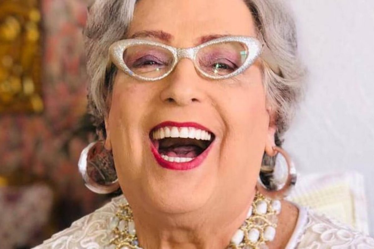 Mamma Bruschetta oficializa nome social no RG 