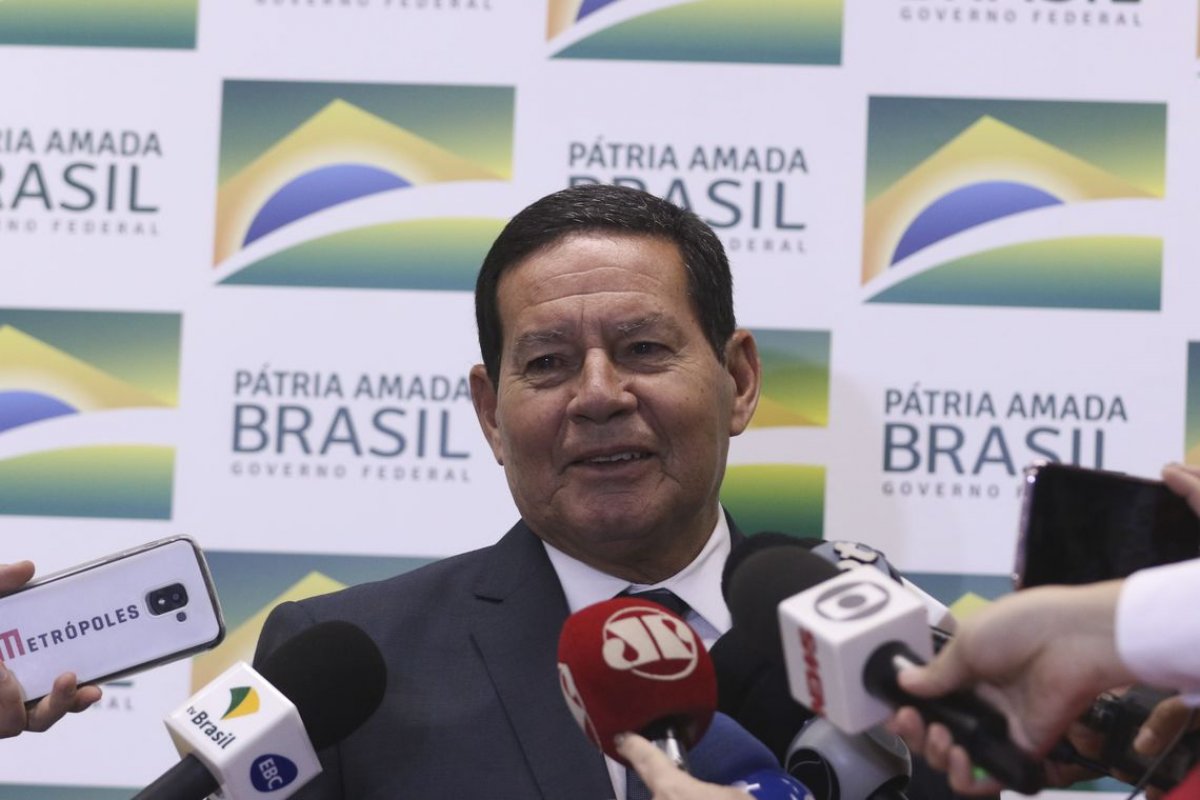 Governo deve descontingenciar cerca de R$ 20 bi até o fim do ano, segundo Mourão