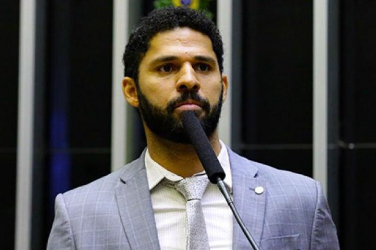 David Miranda afirma reunir provas sobre "movimentações [financeiras] atípicas", segundo Coaf