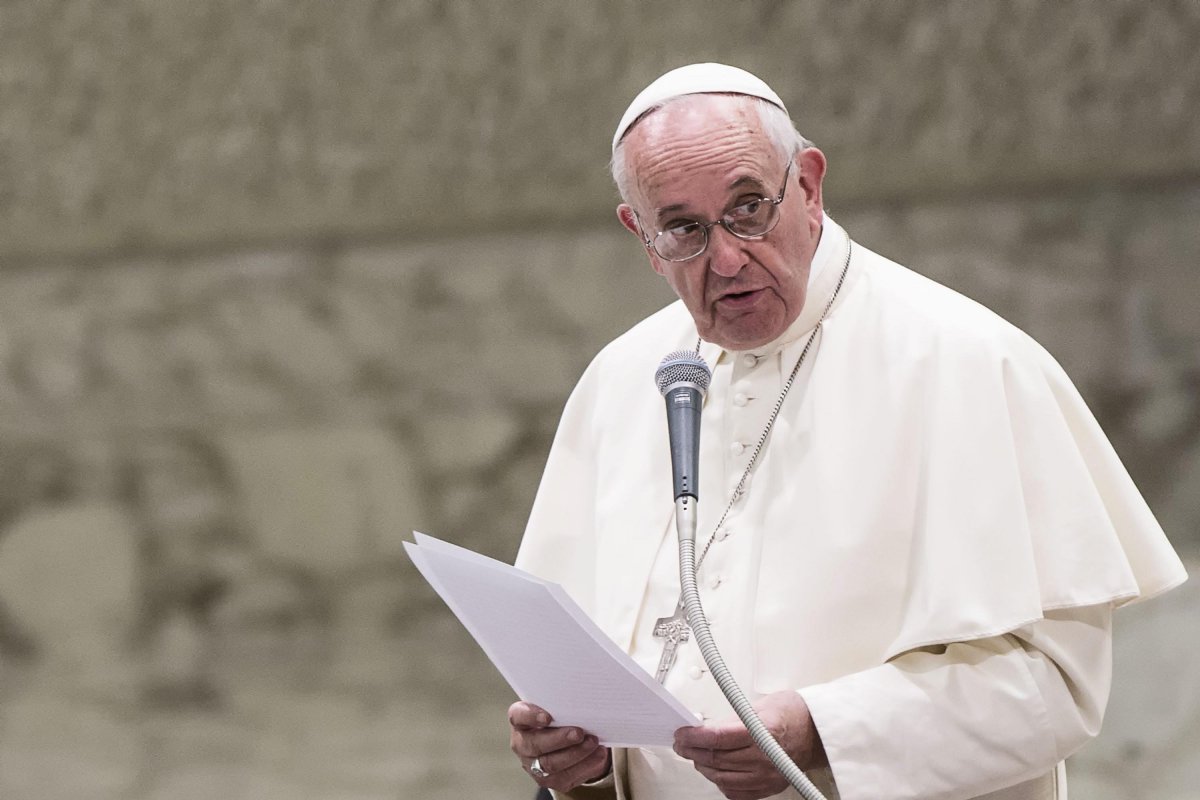 Papa Francisco critica governos que "não fazem de tudo pela Amazônia"
