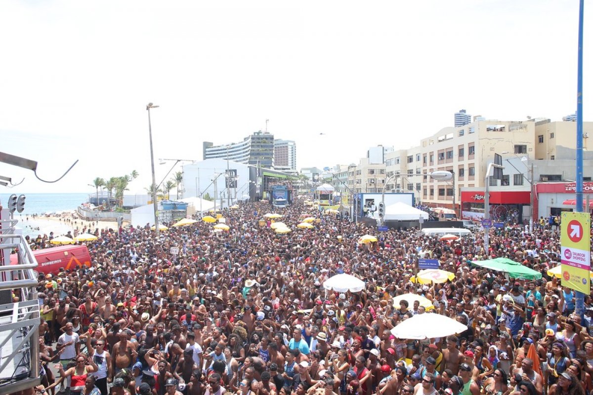 Salvador aprova projeto de lei que proíbe arrastão da quarta de cinzas no carnaval