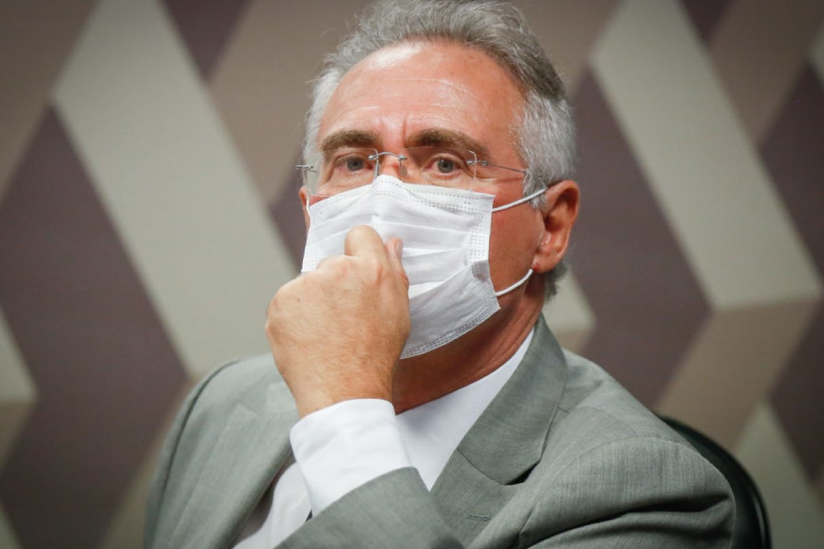 Renan Calheiros protocola requerimento para identificar quem bloqueou Luís Ricardo Miranda