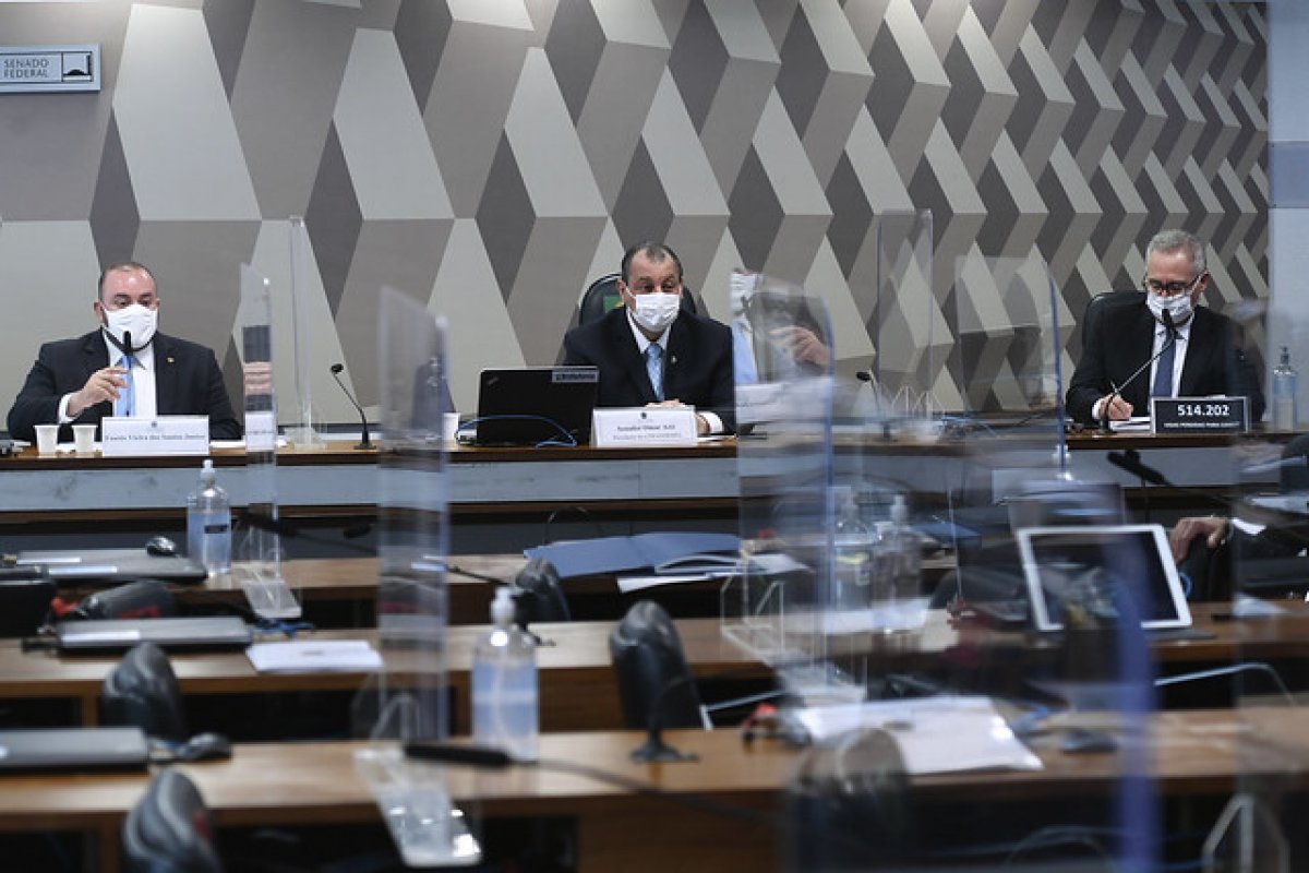 CPI: Governo do AM negava gravidade da covid, diz deputado 