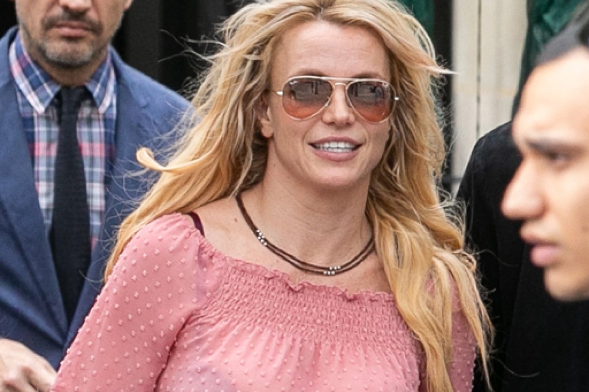 Justiça dos EUA decide que pai de Britney Spears vai continuar sendo seu tutor