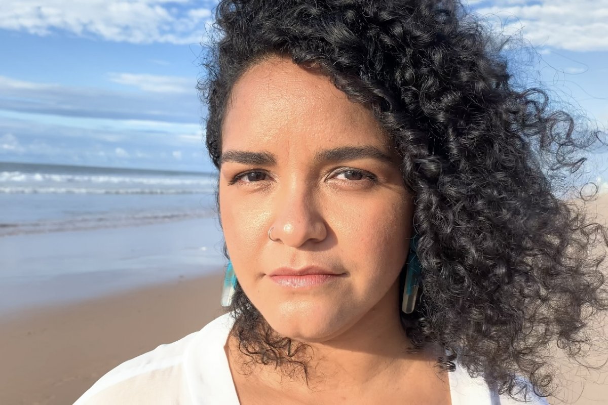 Larissa Alves inova com clipe todo gravado em smartphone, na resolução 4K para novo single; Assista