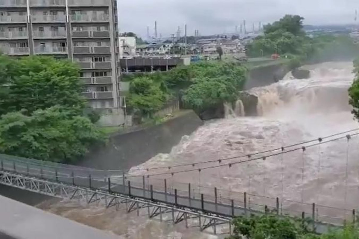 Deslizamento de terra no Japão deixa mortos e desaparecidos
