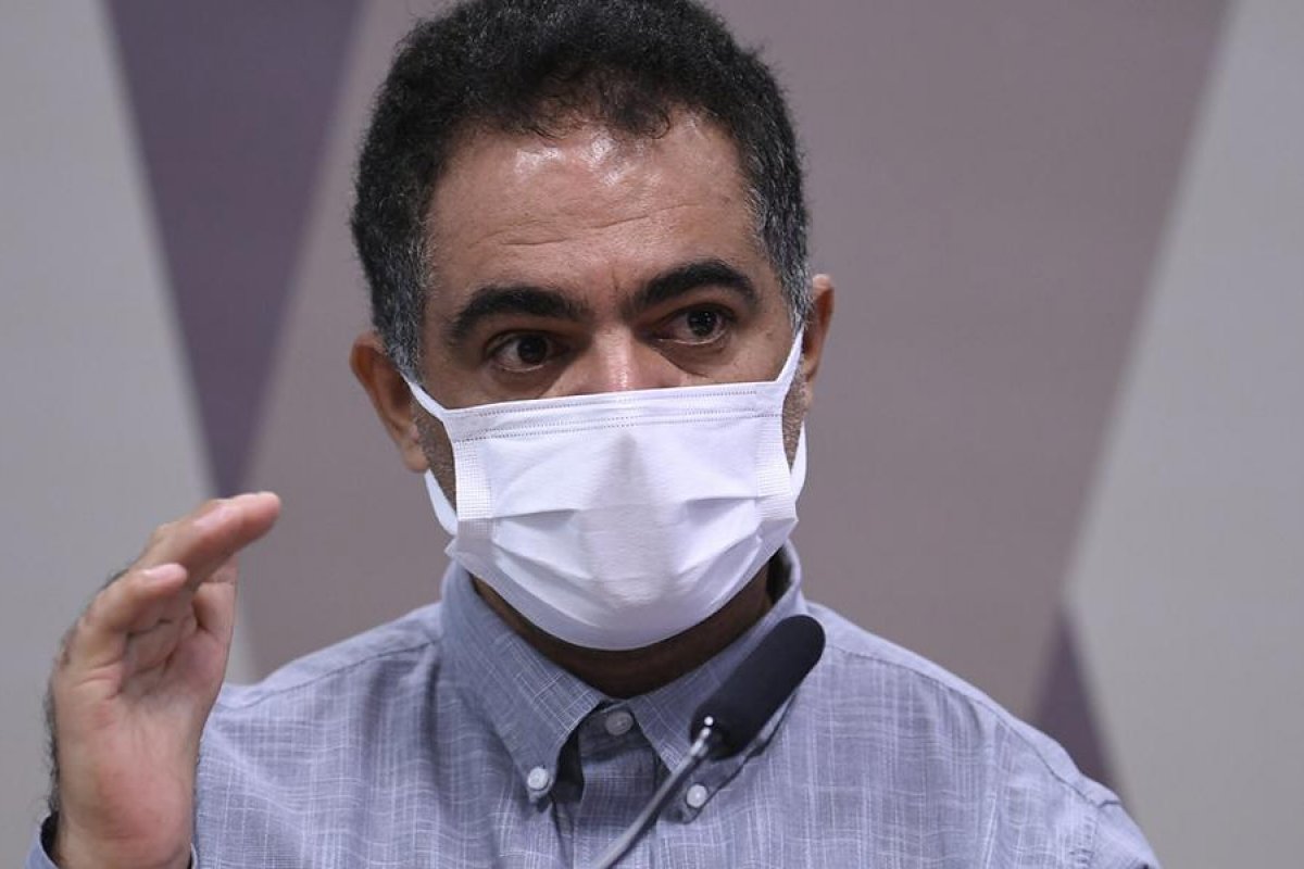 Willian Santana diz à CPI que Precisa fez contato "atípico" com o governo para liberação da Covaxin 