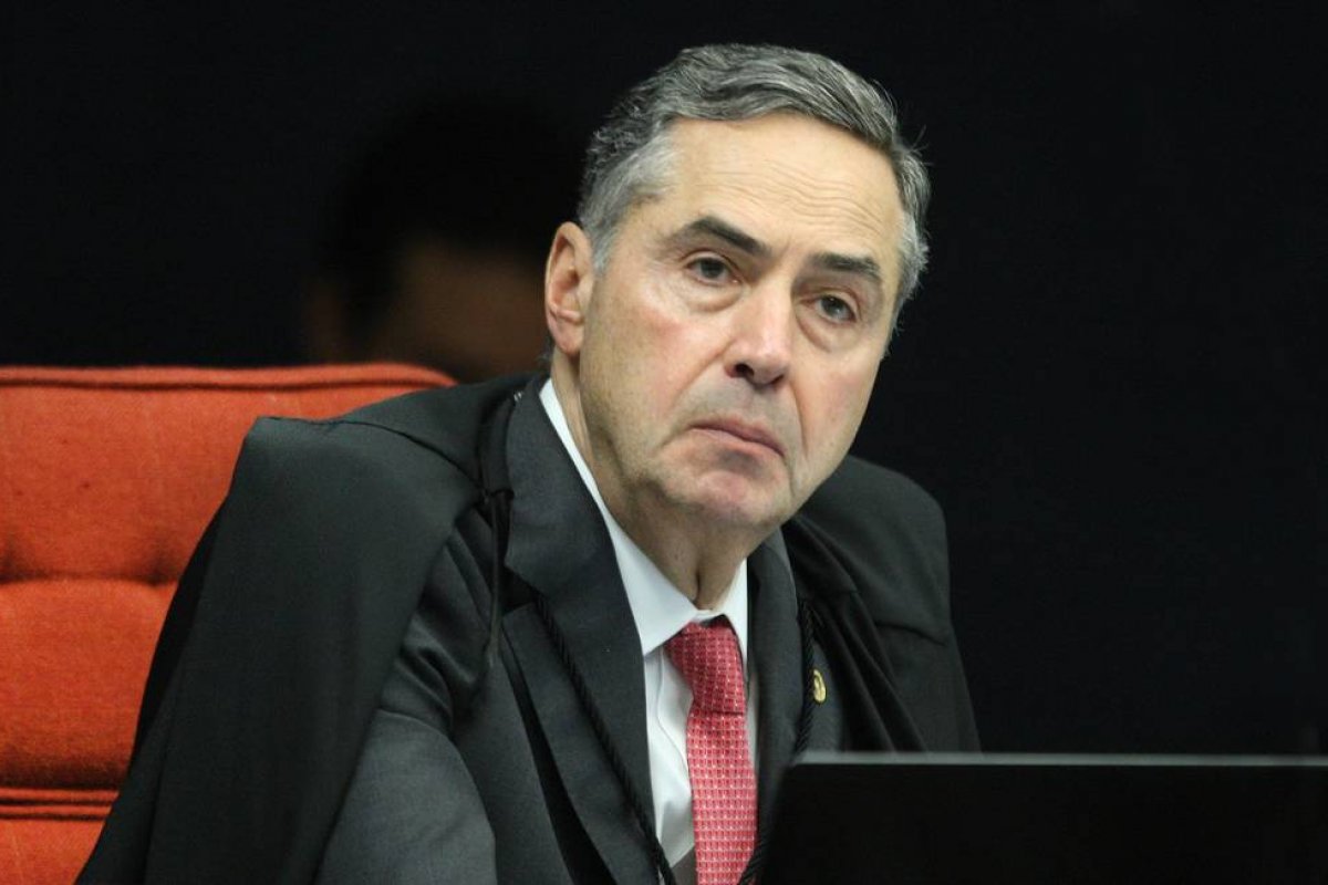 Presidente do TSE considera ataques de Bolsonaro como "lamentáveis"