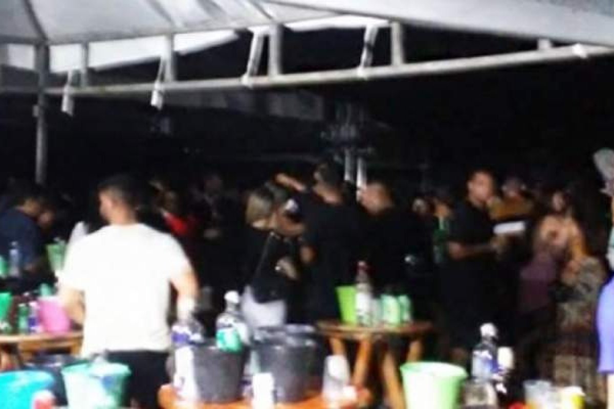 Fiscalização interrompe festa com 800 pessoas aglomeradas em Feira de Santana 