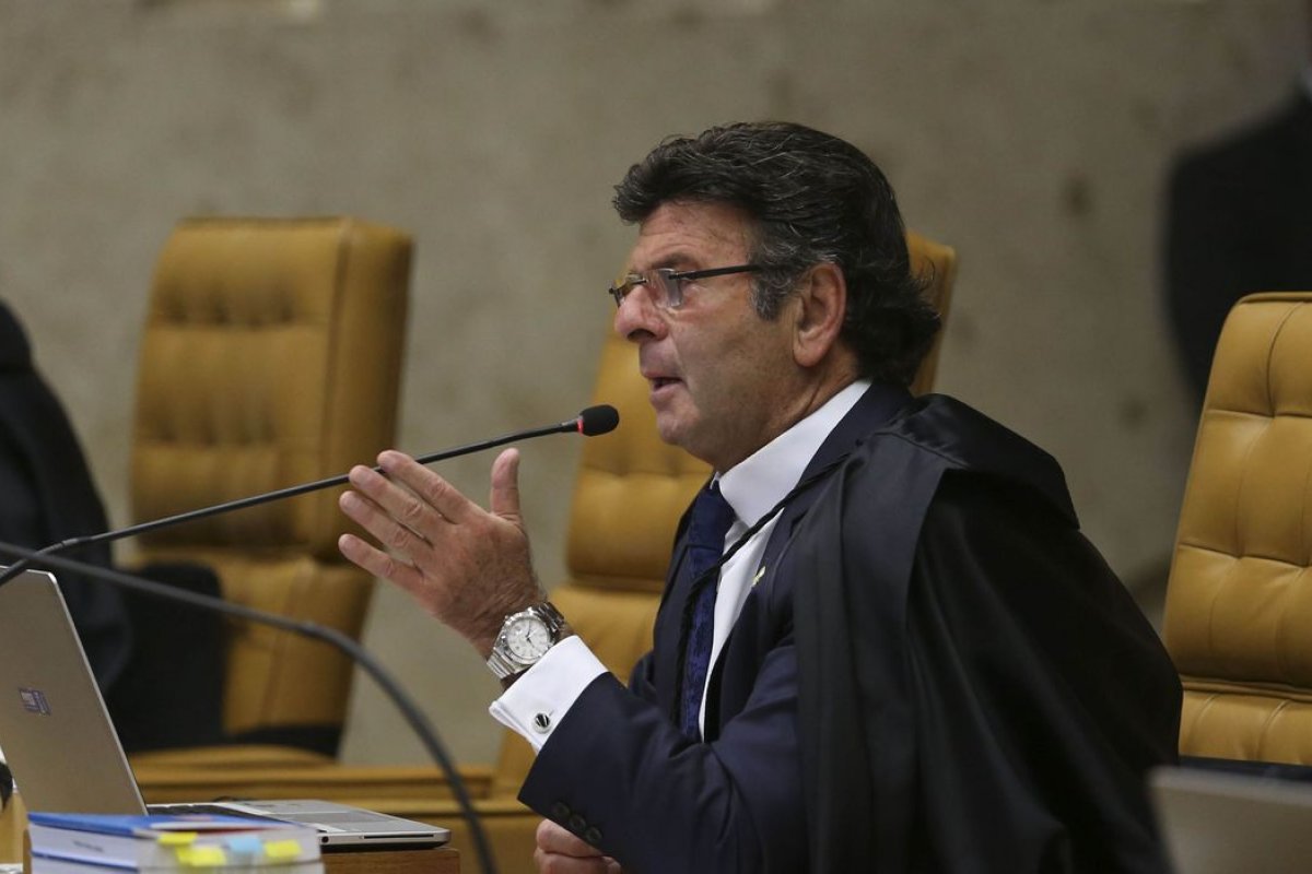 Fux solicita reunião com Bolsonaro para pedir trégua nas críticas a ministros