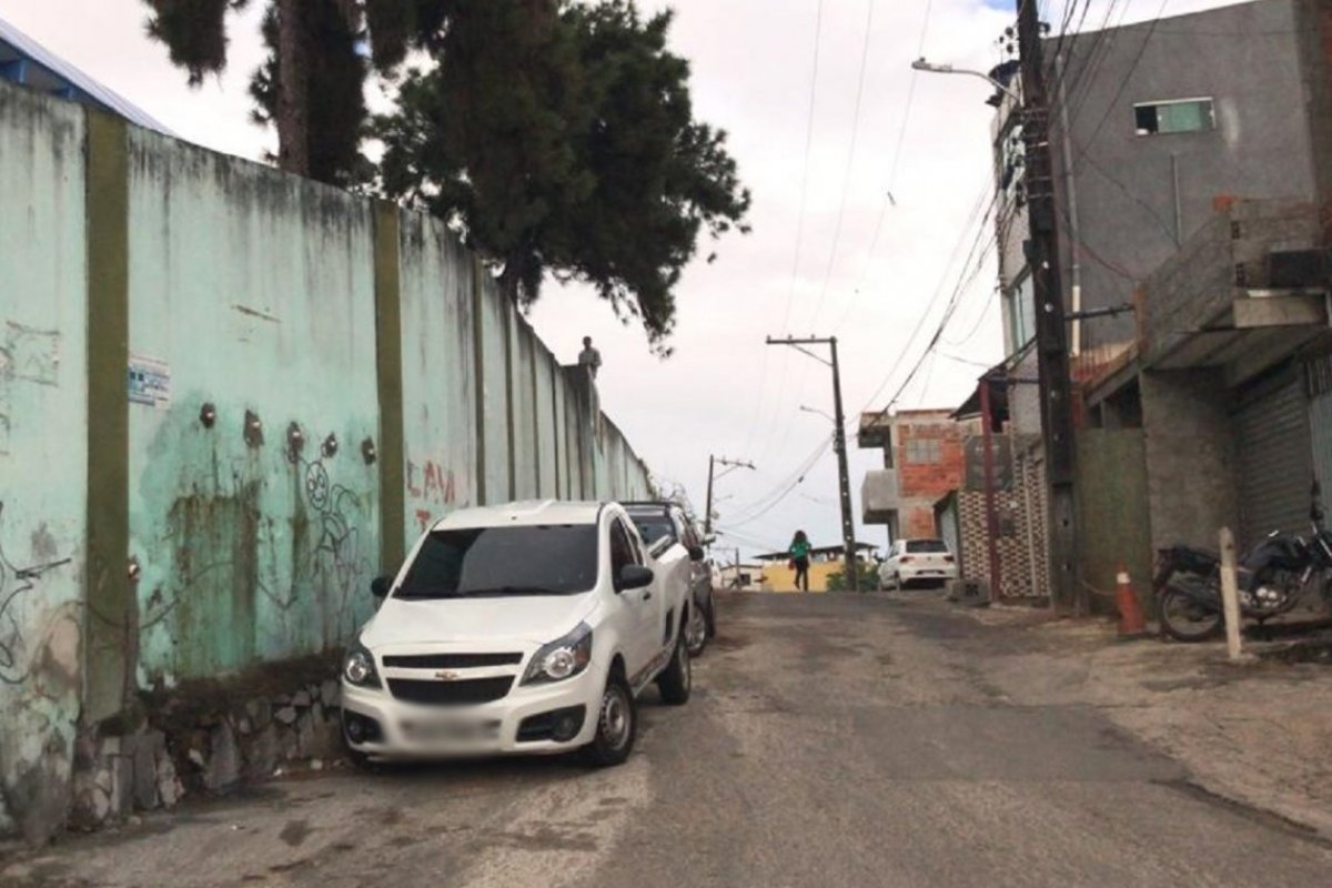 Homem leva mais de 50 tiros de fuzil em Salvador