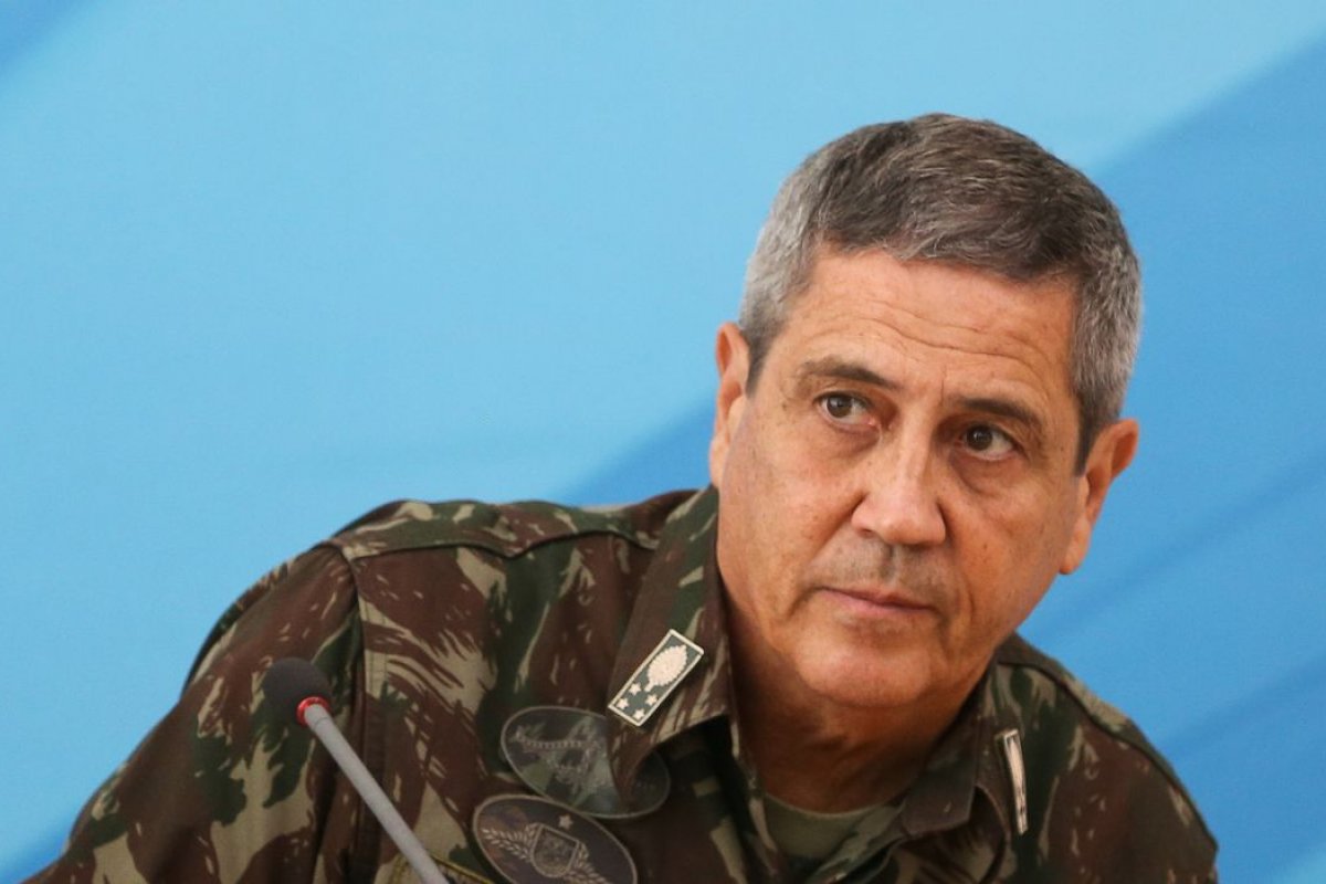 Braga Netto terá de explicar na Câmara nota contra Aziz