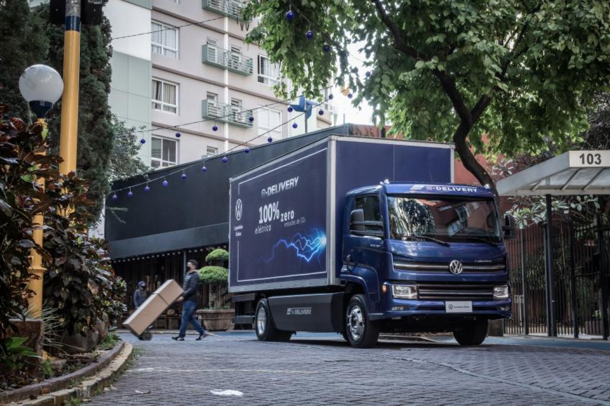 Volkswagen lança caminhão elétrico e-Delivery fabricado no Brasil 