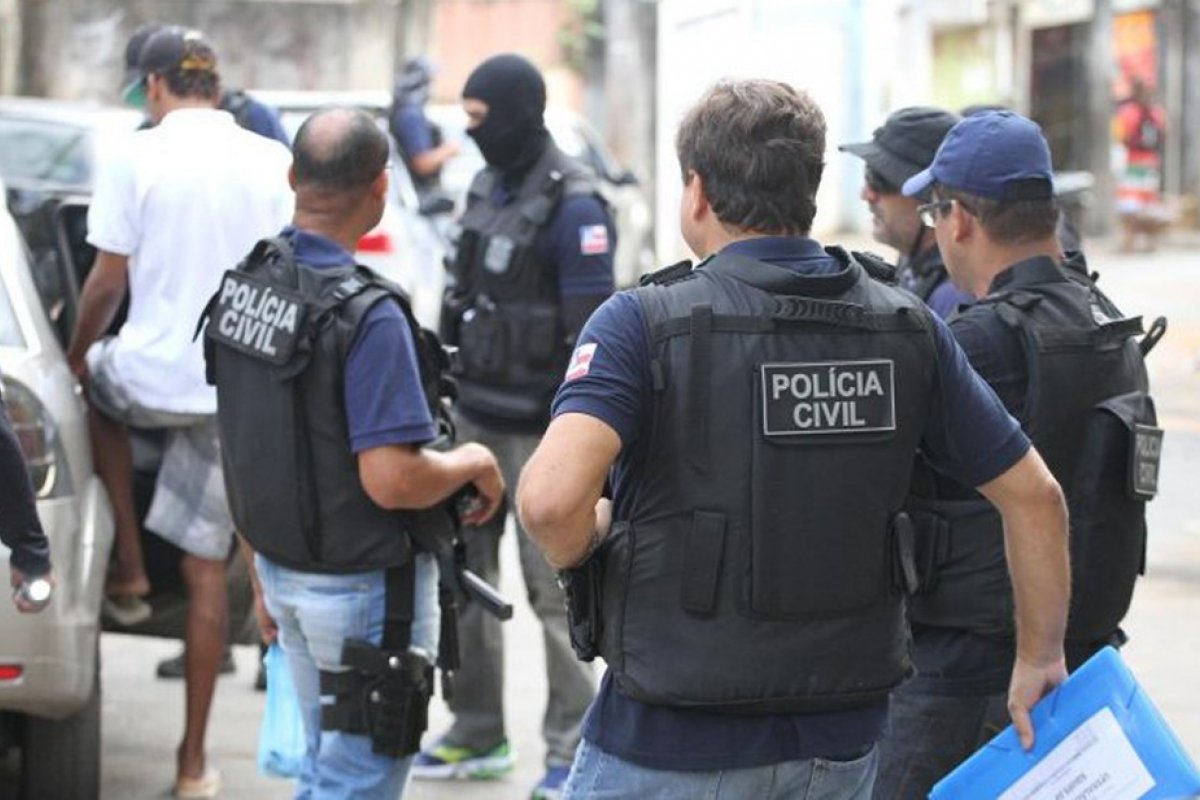 Adolescente é baleado em farmácia em Vitória da Conquista