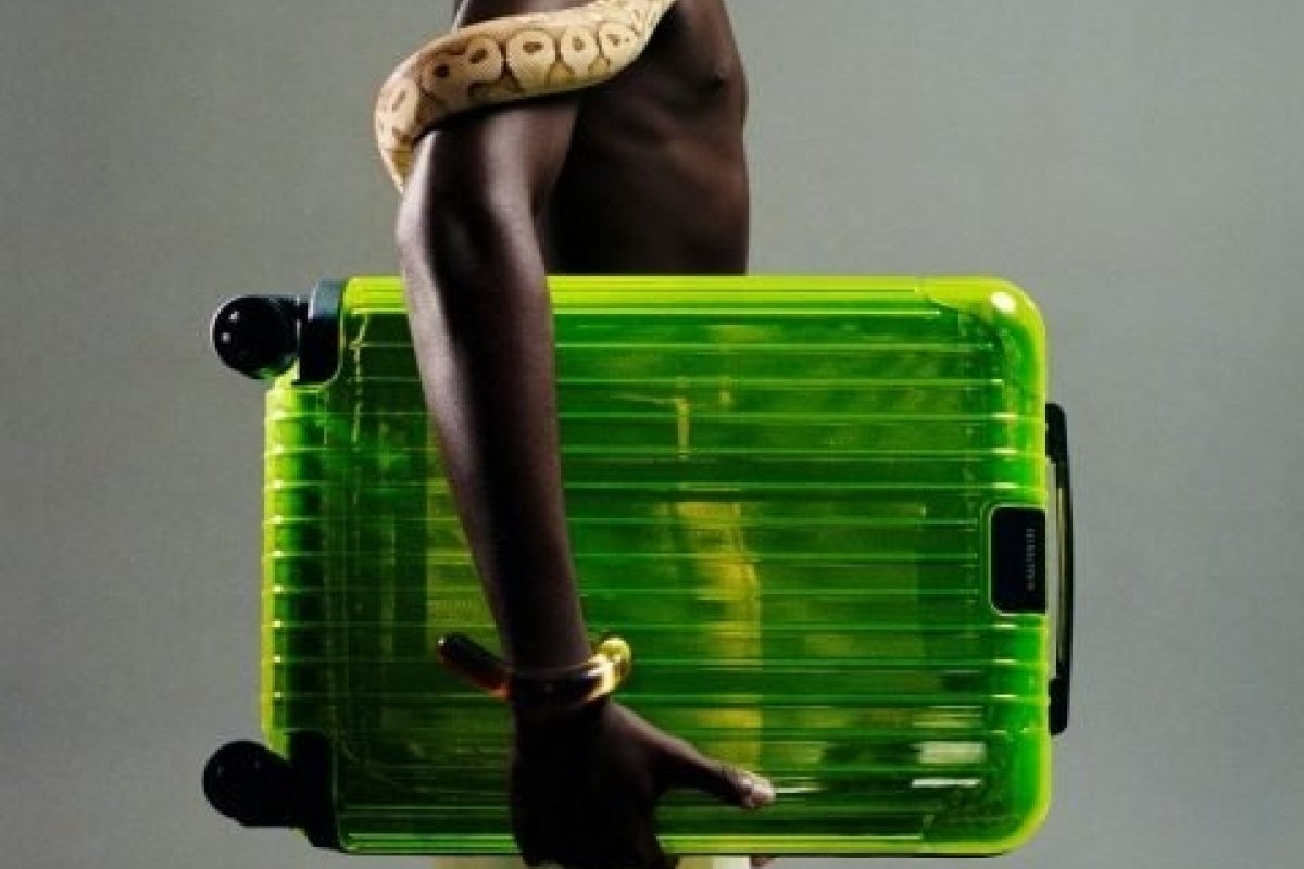 Rimowa anuncia o lançamento da Essential Neon! 