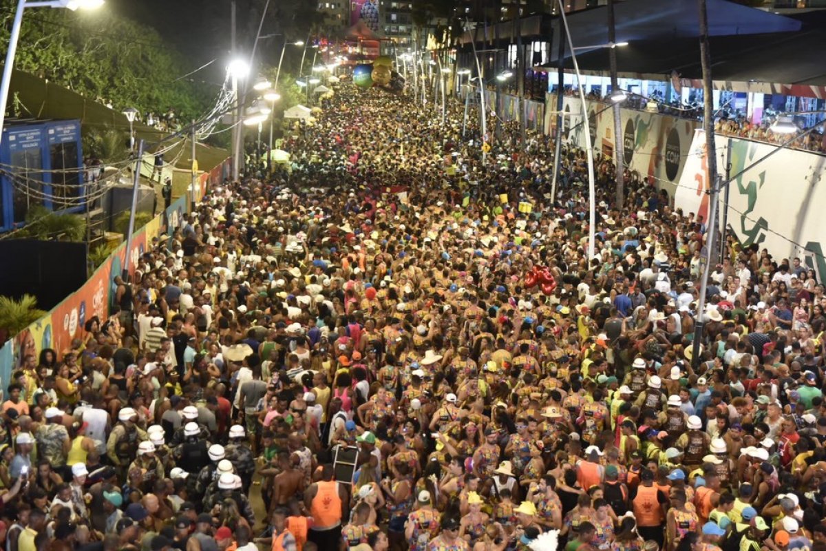 Presidente da Saltur afirma que carnaval pode acontecer em espaços abertos 