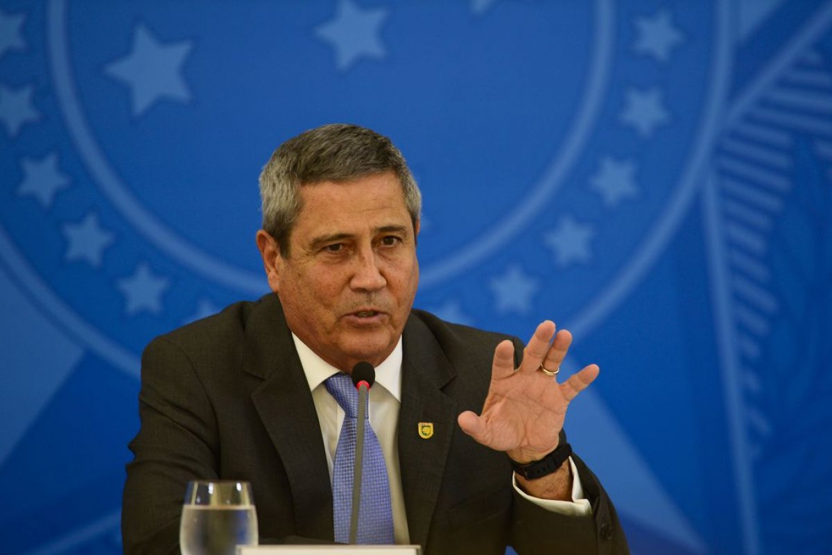 'Mais uma desinformação', diz Braga Netto sobre publicação de jornal que apontou supostas ameaças feitas por ele
