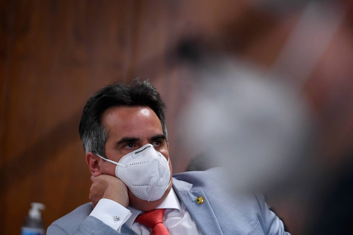 Mãe de Ciro Nogueira assume vaga no Senado com filho na Casa Civil