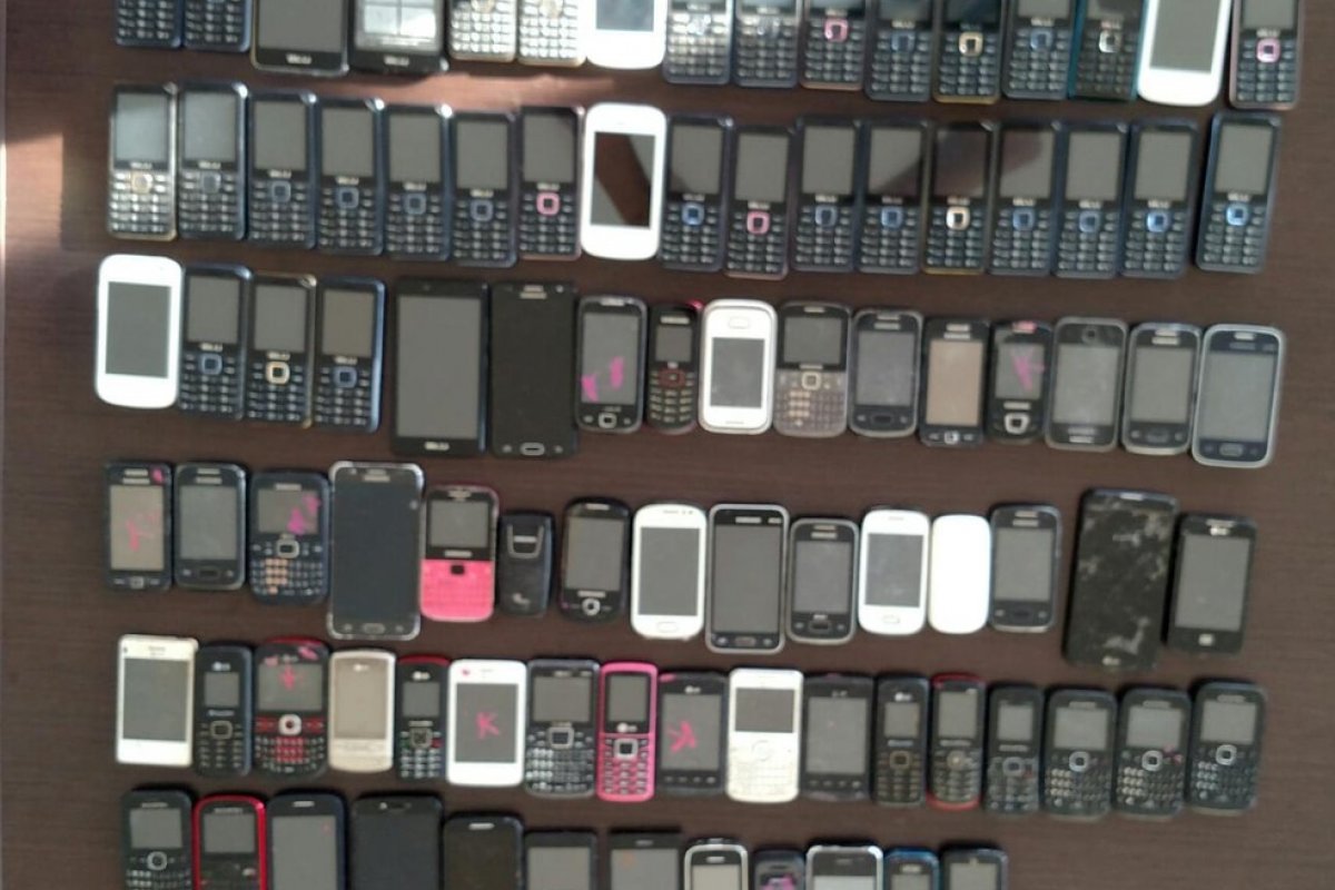 PL sugere envio de celulares confiscados em prisões à escolas públicas
