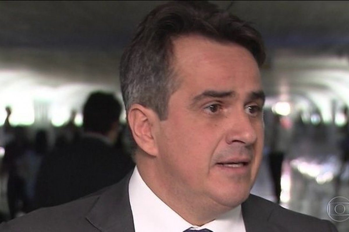 Avião que trazia Ciro Nogueira ao Brasil passa por problemas e reunião com Bolsonaro é adiada